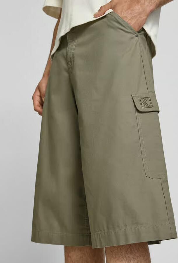 Karl Kani straight fit korte broek met cargozakken model 'Camo'