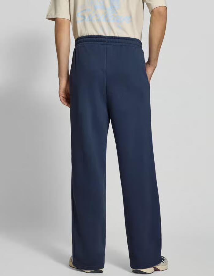Karl Kani Sweatpants met gestikt logo en steekzakken - Foto 2