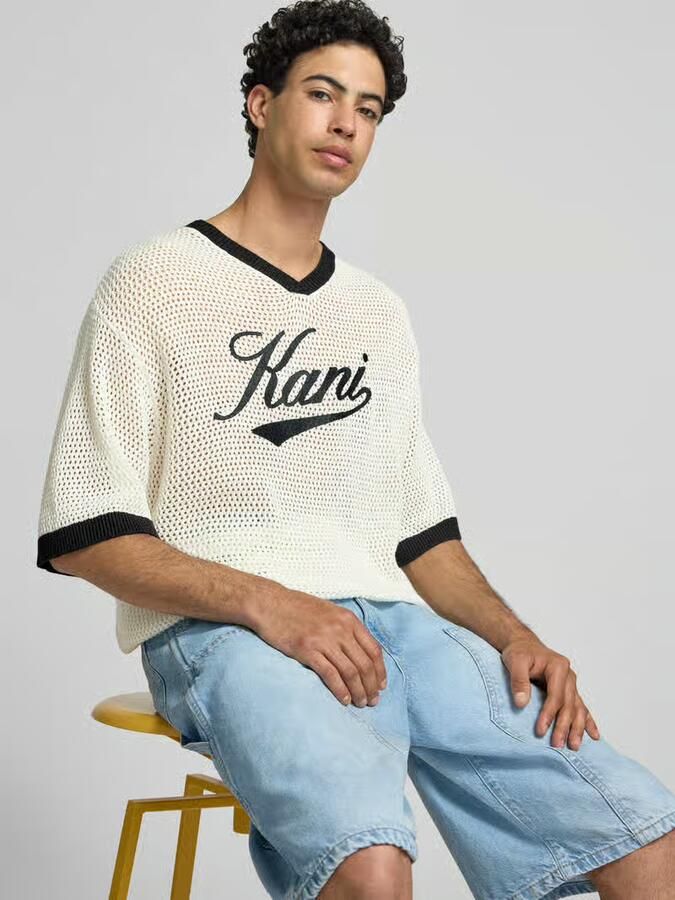 Karl Kani T-shirt in gehaakte look met V-hals