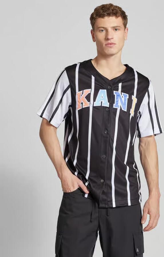 Karl Kani T-shirt met doorknoopsluiting - Foto 3