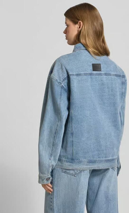 Karo Kauer jeansjack met labelpatch op de achterkant - Foto 3