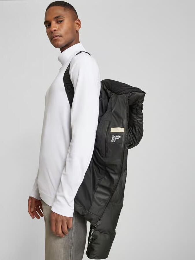 Khujo Gewatteerd jack met labelpatch model 'Dover