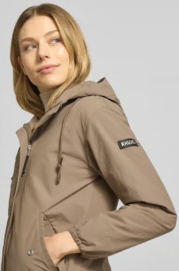 Khujo parka met labelpatches model 'AMETI'