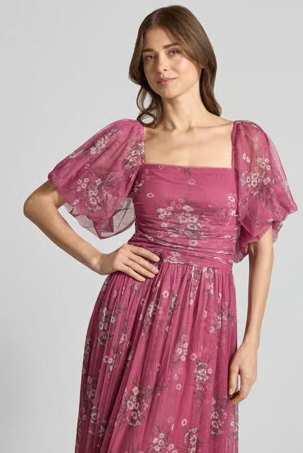 Lace & Beads Avondjurk met carréhalslijn