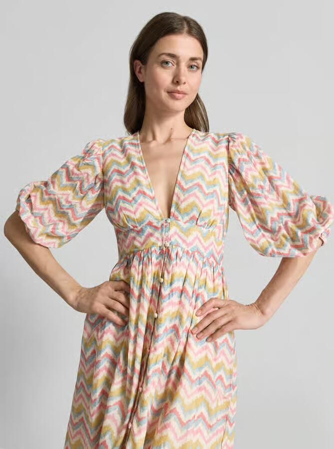 Lace & Beads Cocktailjurk in all-over look met 3 4-mouw