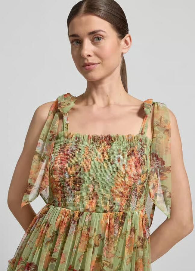 Lace & Beads cocktailjurk in laagjeslook