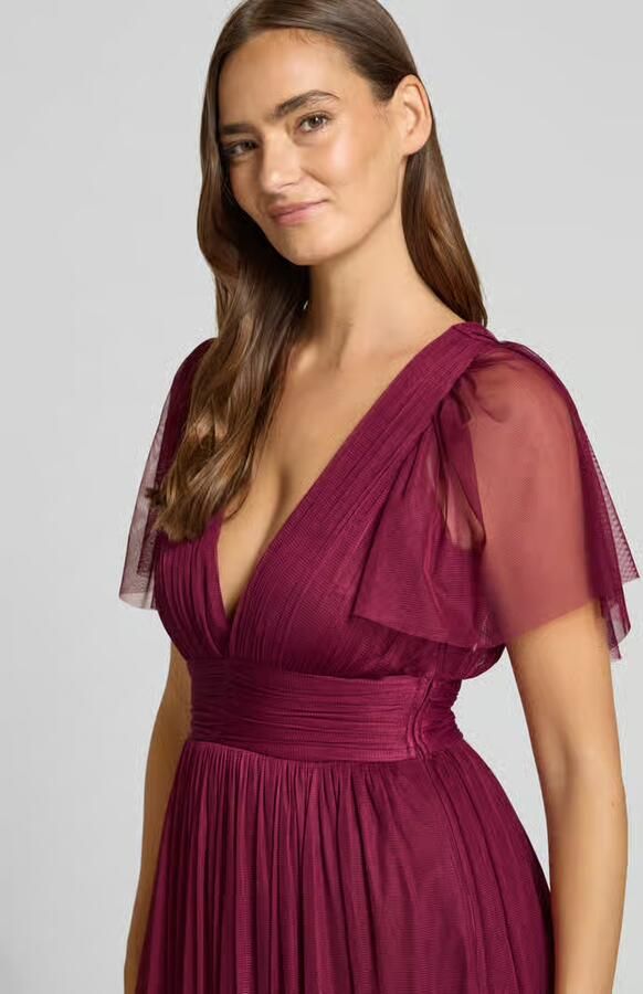 Lace & Beads Cocktailjurk met diepe V-hals