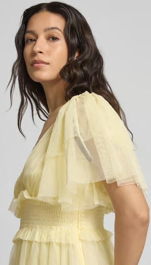 Lace & Beads Cocktailjurk met V-hals en tailleband