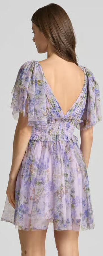 Lace & Beads cocktailjurk van mesh met V-hals