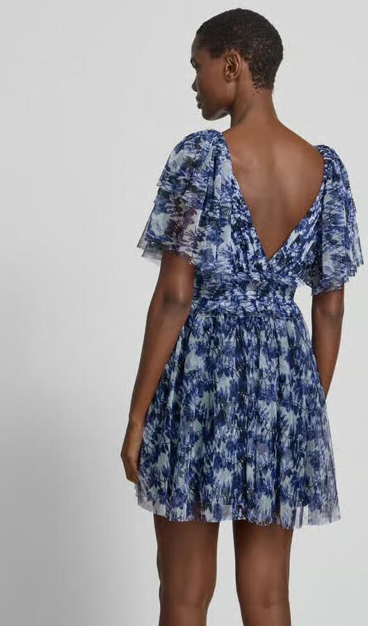 Lace & Beads cocktailjurk van mesh met V-hals - Foto 2