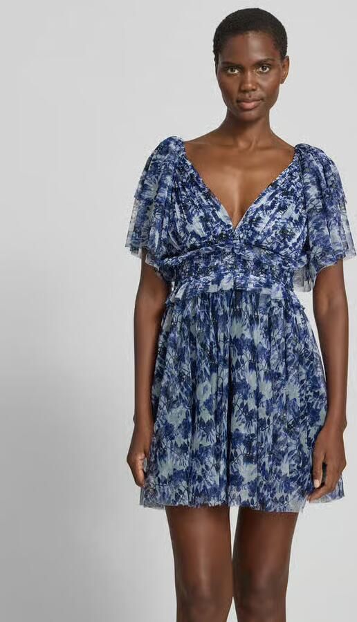 Lace & Beads cocktailjurk van mesh met V-hals - Foto 3