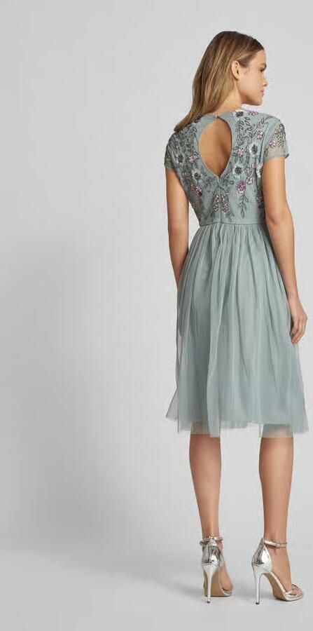 Lace & Beads Knielange cocktailjurk met pailletten