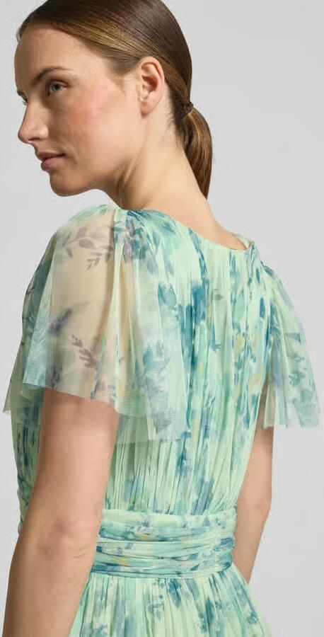 Lace & Beads regular fit avondjurk met ruches
