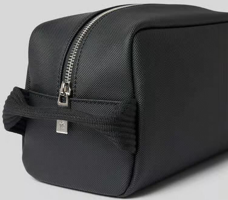 Lacoste Kulturtasche met logopatch model 'Classic Toilet Kit'