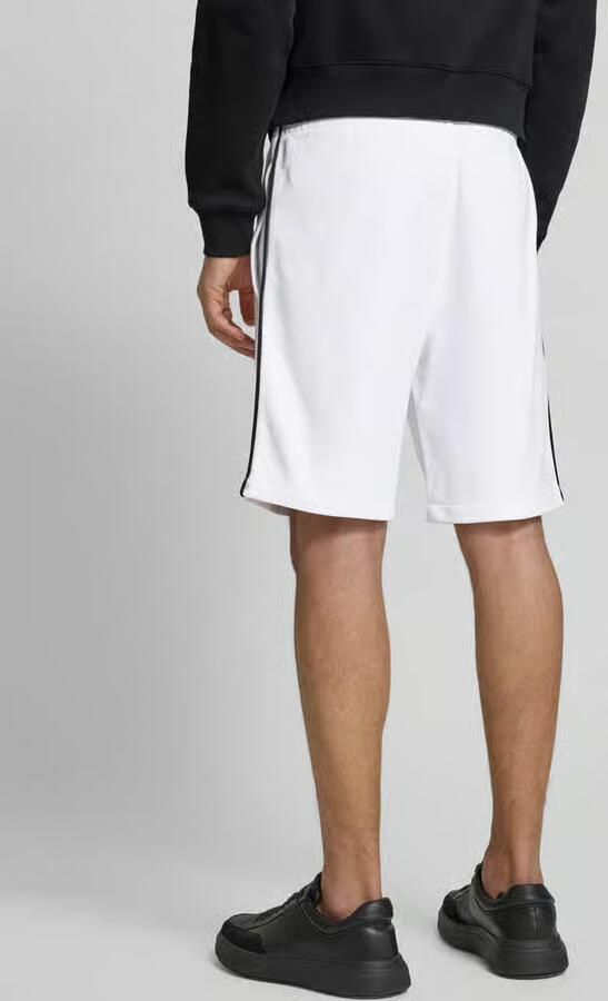 Lacoste Regular fit sweatshorts met galonstrepen - Foto 4