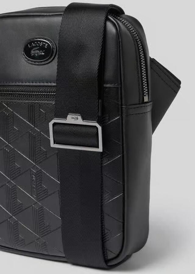 Lacoste Schoudertas met structuurmotief model 'CROSSOVER BAG'