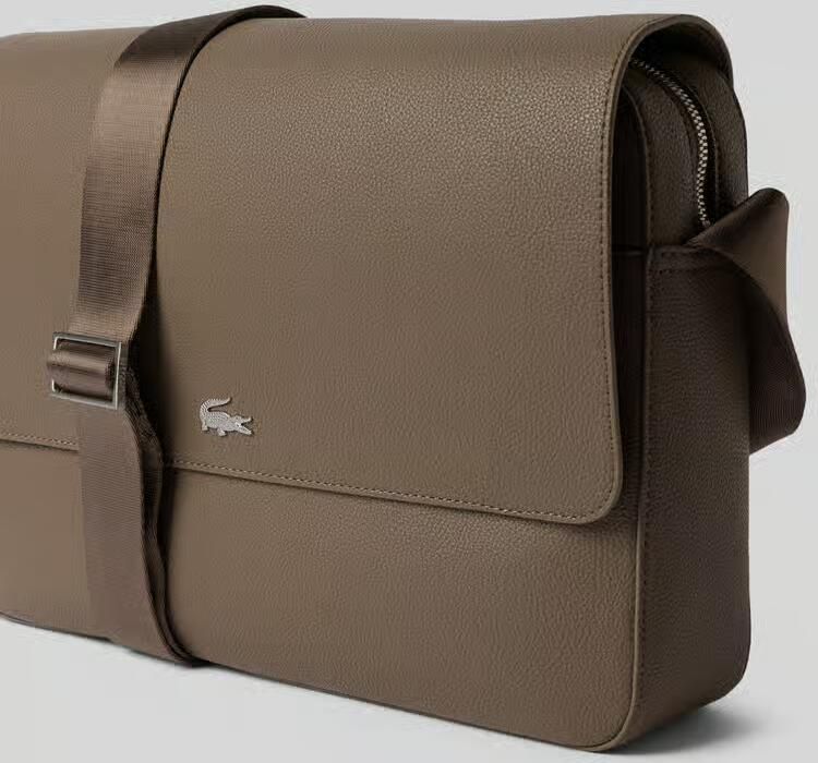 Lacoste schoudertas met labelapplicatie