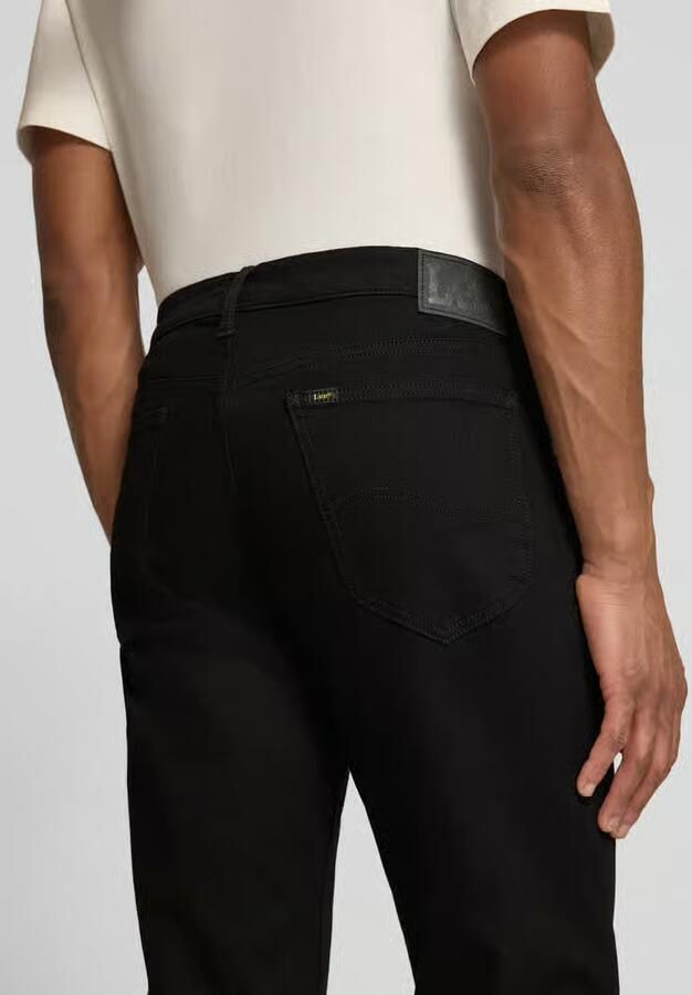 Lee Jeans in 5-pocket-design model 'DAREN'