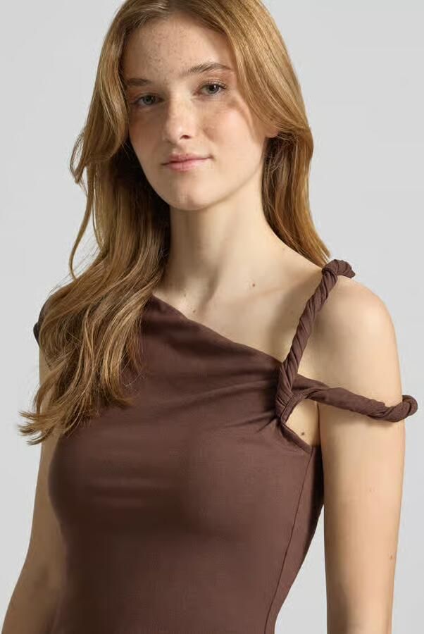 LeGer Top in one-shoulder look model 'Fenna'