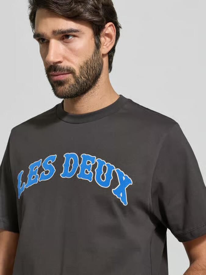 Les Deux T-shirt met labelprint model 'Brady' - Foto 2