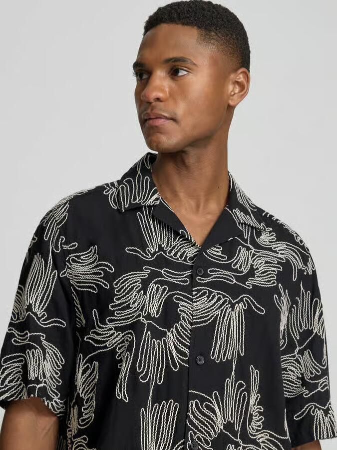Les Deux Vrijetijdsoverhemd met all-over motiefstitching met bloemen model 'Liam'