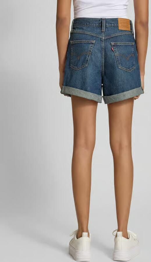 Levi's 300 Korte mom fit jeans met steekzakken