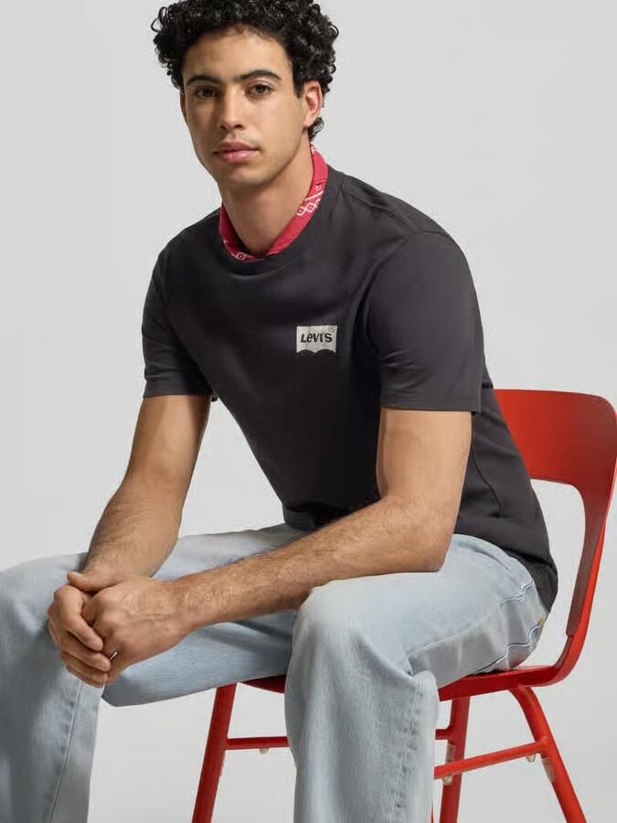 Levi's T-shirt met labelprint model 'CAVIAR'