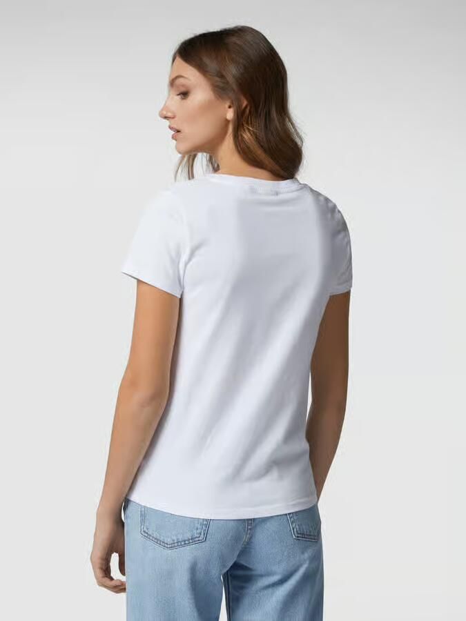 Levi's Shirt met V-hals Perfect Tee met klein batwing-logo - Foto 5