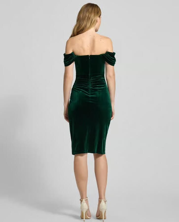 Lipsy Cocktailjurk in off shoulder-look