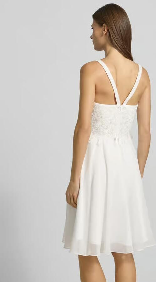 LUXUAR FASHION Bruidjurk met hartvormige hals
