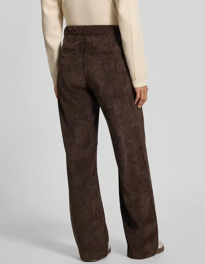 MAC Flared corduroy broek met paspelzakken aan de achterkant model 'CHIARA'