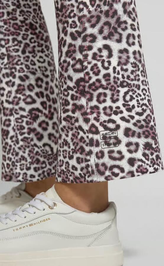 Marc Cain Flared fit stoffen broek met all-over dierenprint - Foto 2