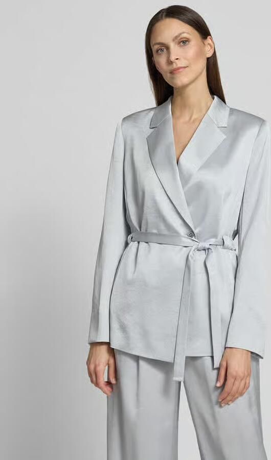Marc Cain Getailleerde wikkelblouse in blazerstijl met tailleriem - Foto 4