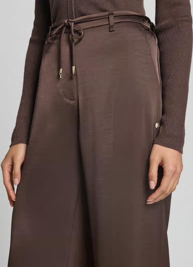 Marc Cain Glanzende wide fit broek met strikceintuur