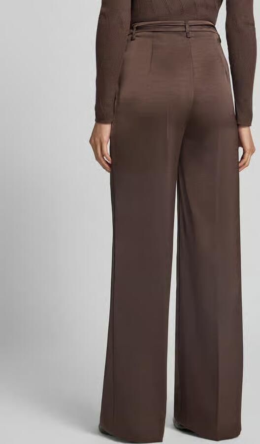 Marc Cain Glanzende wide fit broek met strikceintuur - Foto 3