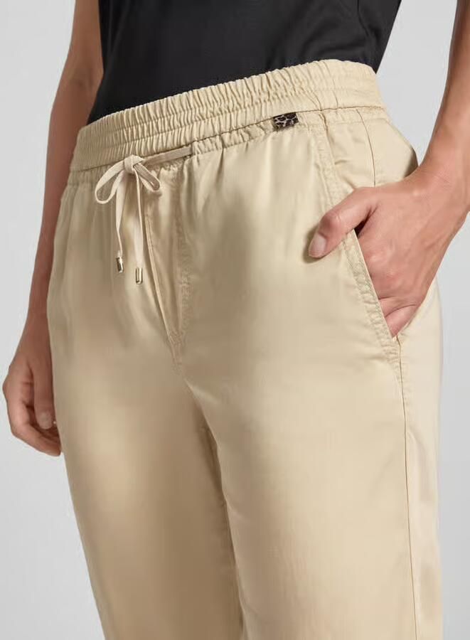Marc Cain Joggingbroek van lyocell met tunnelkoord model 'RHODOS' - Foto 2
