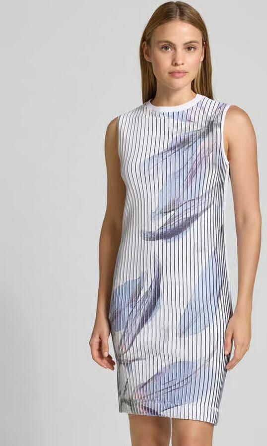 Marc Cain Knielange jurk van linnenmix met florale all-over print - Foto 2