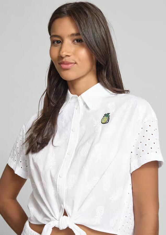 Marc Cain Korte blouse met broderie anglaise en knoopdetail - Foto 2