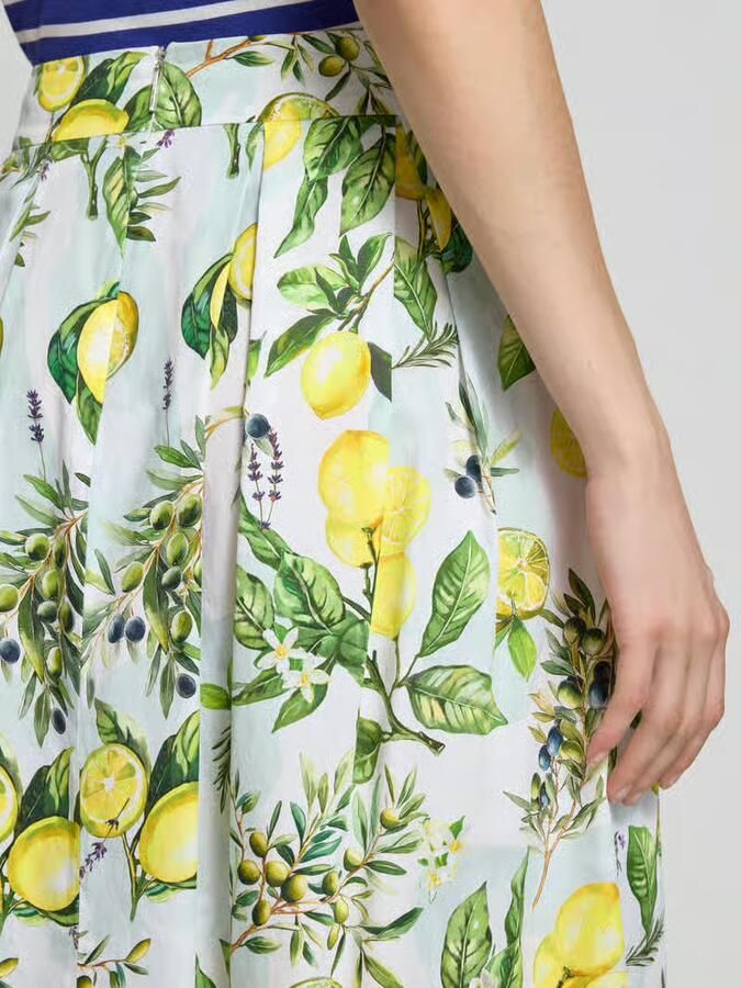 Marc Cain Midirok in all-over look