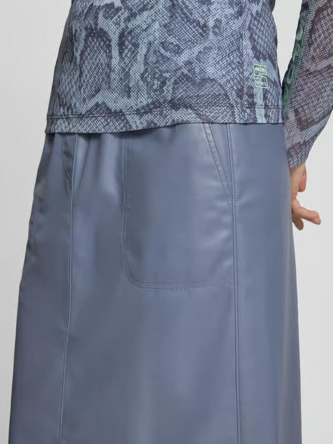 Marc Cain Midirok in leerlook met steekzakken