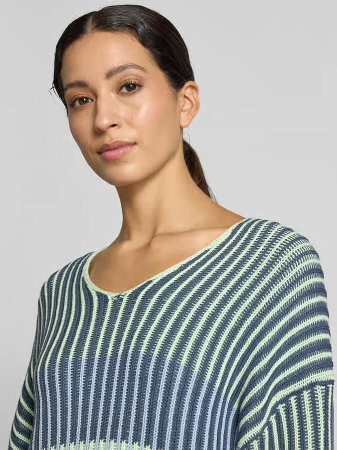 Marc Cain oversized gebreide pullover met v-hals