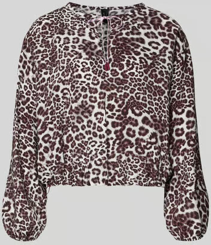 Marc Cain Regular fit blouse van viscosemix met all-over dierenprint