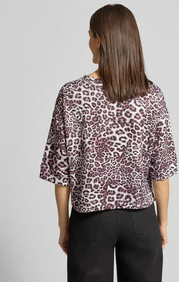 Marc Cain Relaxed fit T-shirt van viscosemix met all-over dierenprint