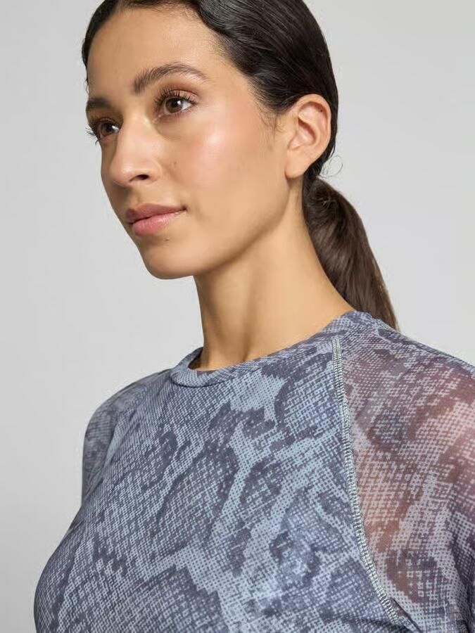 Marc Cain Shirt met lange mouwen van mesh met slangenmotief