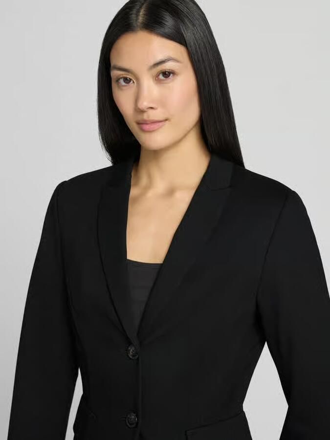 Marc Cain Zwarte damesblazer met knopen en lange mouwen Black Dames