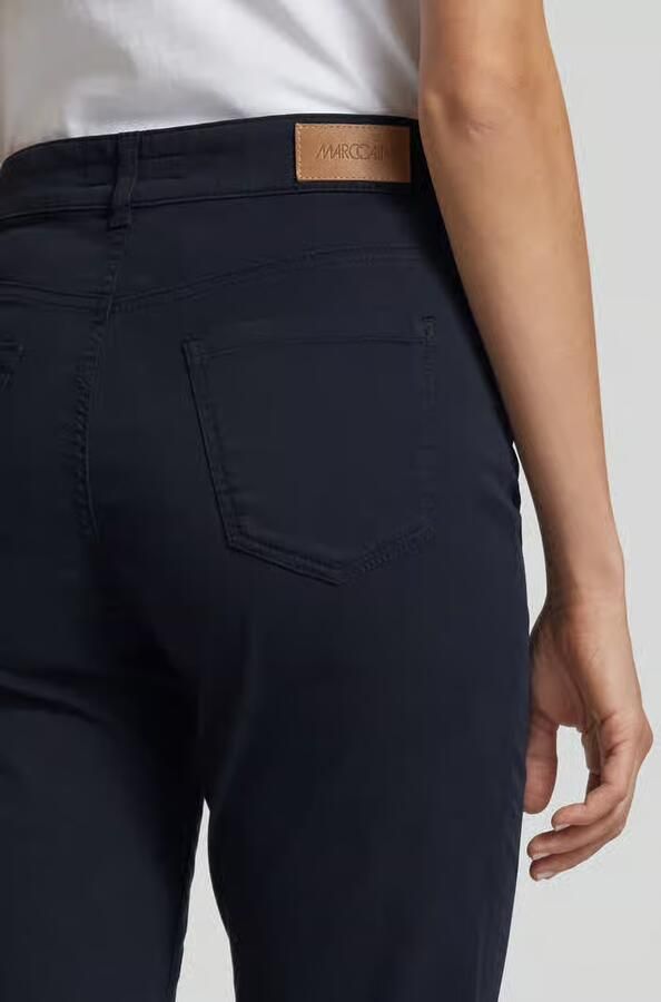 Marc Cain Slim fit broek in effen design model 'SILEA'