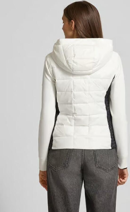 Marc Cain Slim fit gewatteerd jack met capuchon