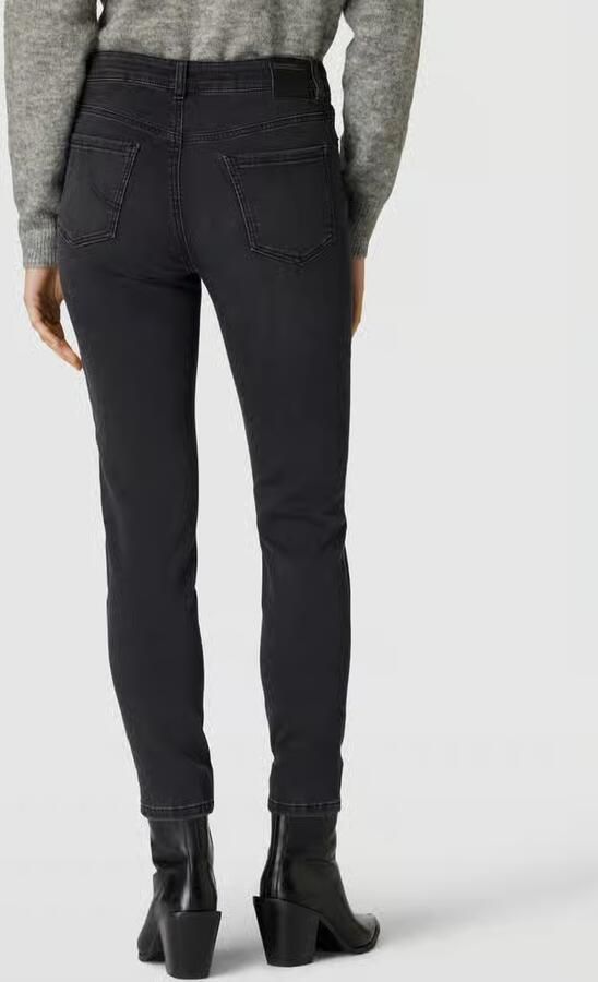 Marc Cain Slim fit jeans in 5-pocketmodel model 'SILEA'