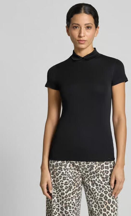 Marc Cain slim fit T-shirt met hoogsluitende polokraag - Foto 2