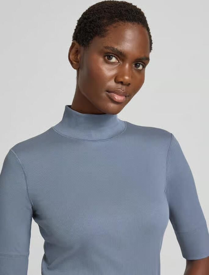 Marc Cain Slim fit t-shirt van katoenmix met opstaande kraag